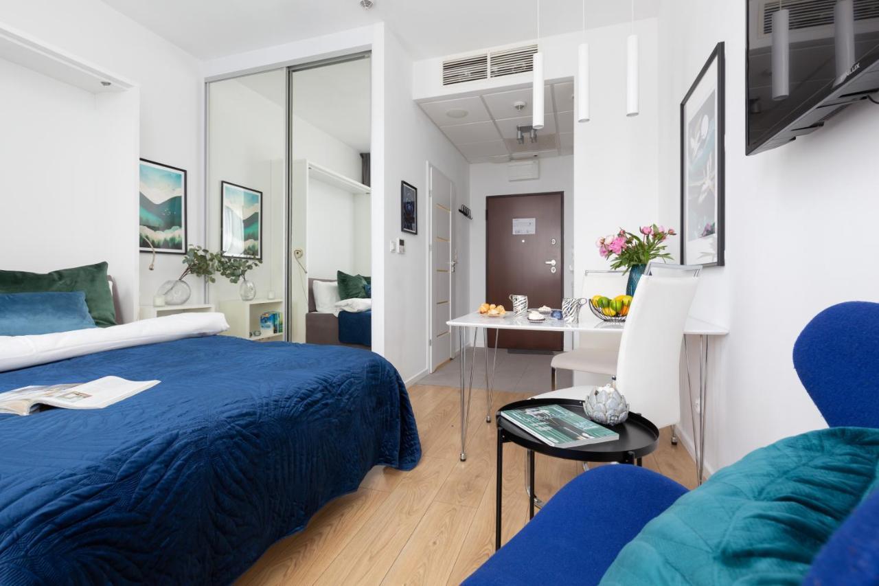 Apartment Kasprzaka By Renters Warschau